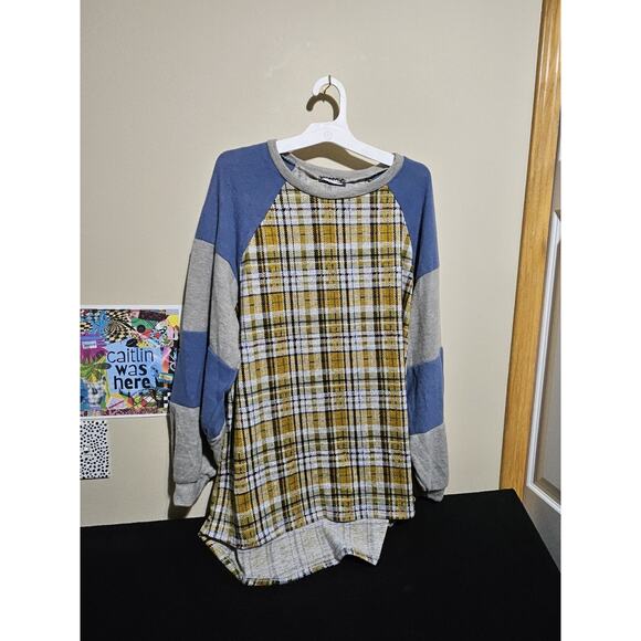 Story Teller Plaid Raglan Sleeve Sweater Model Off Duty Boho NWOT - Picture 3 of 9